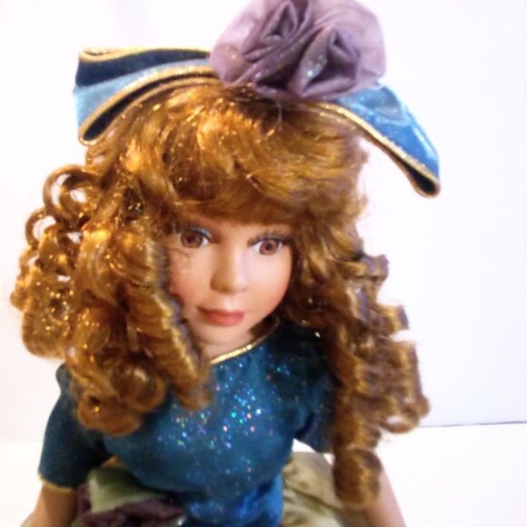Collectors Choice by Dan Dee Porcelain Doll 17 Inch * - Picture 3 of 7